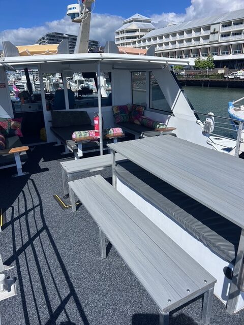 sea dancer upstairs lounge